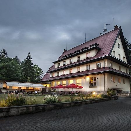 Parkhotel Skalni Mesto Jičín Buitenkant foto