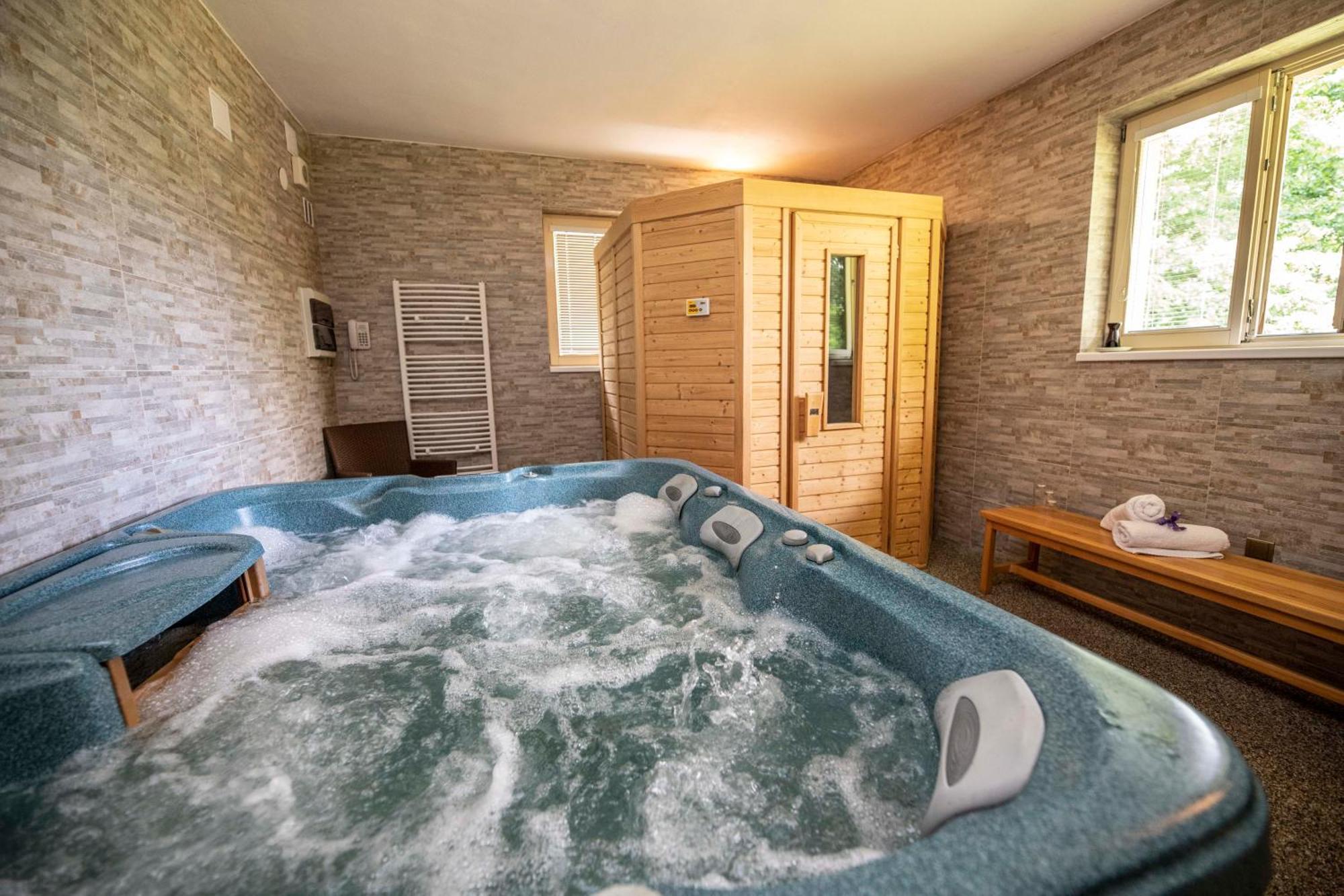 Parkhotel Skalni Mesto Jičín Buitenkant foto